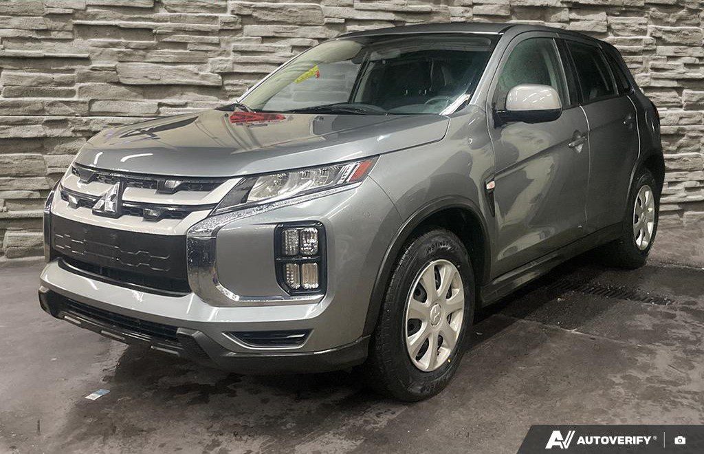 2024 Mitsubishi RVR ES